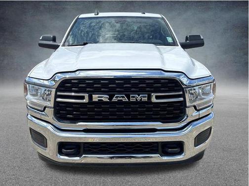 Bright White Clearcoat 2022 RAM 2500 Big Horn Crew Cab 4x4 6'4' Box
