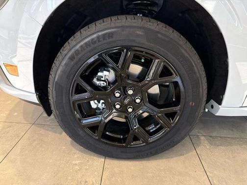 2026 Ford Maverick Lobo