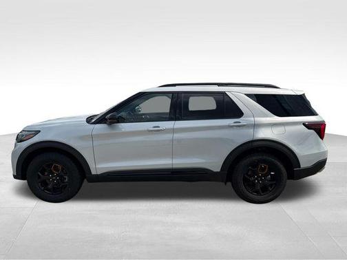 Space White Metallic 2026 Ford Explorer Tremor