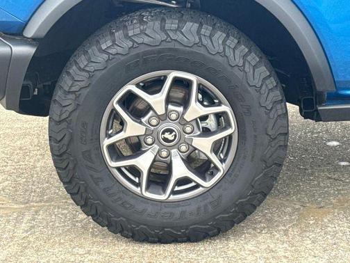 Velocity Blue Metallic 2025 Ford Bronco Badlands