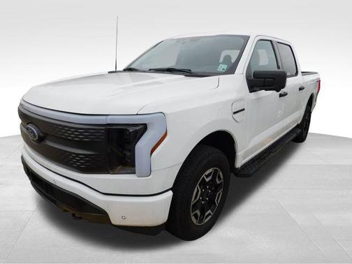 2023 Ford F-150 Lightning XLT