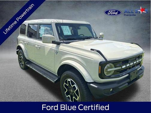 Desert Sand 2025 Ford Bronco Outer Banks