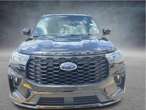 Black Metallic 2025 Ford Explorer ST-Line