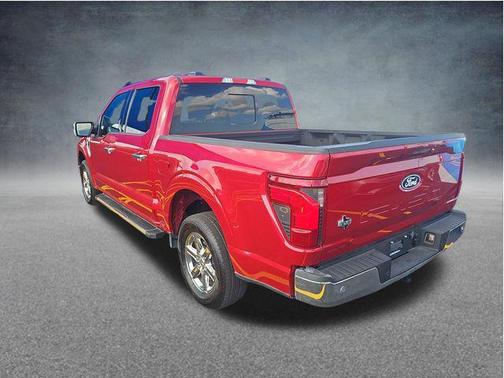 Rapid Red Metallic Tinted Clearcoat 2024 Ford F-150 XLT