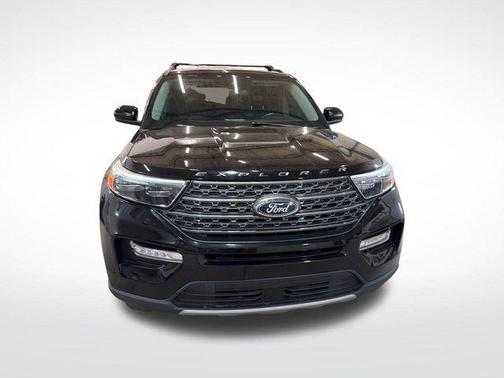 Black Metallic 2022 Ford Explorer XLT
