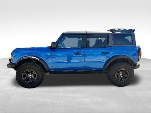 Velocity Blue Metallic 2022 Ford Bronco Wildtrak