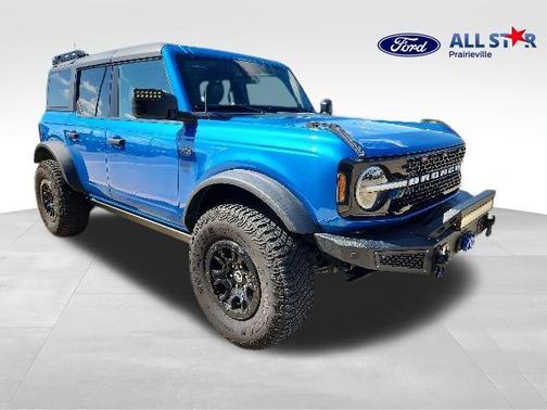 Velocity Blue Metallic 2022 Ford Bronco Wildtrak