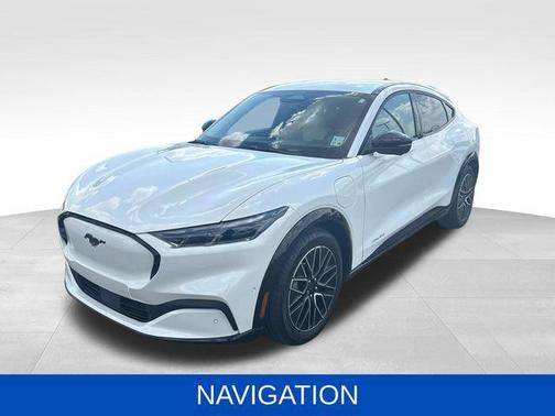 Star White Metallic Tri-Coat 2024 Ford Mustang Mach-E Premium