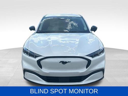 Star White Metallic Tri-Coat 2024 Ford Mustang Mach-E Premium