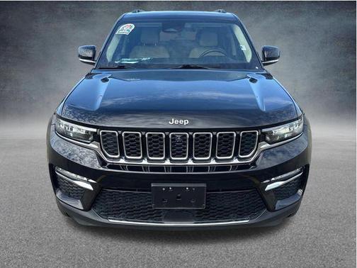 Diamond Black Crystal Pearlcoat 2022 Jeep Grand Cherokee Limited