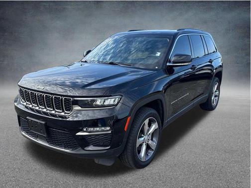 Diamond Black Crystal Pearlcoat 2022 Jeep Grand Cherokee Limited