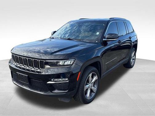 Diamond Black Crystal Pearlcoat 2022 Jeep Grand Cherokee Limited