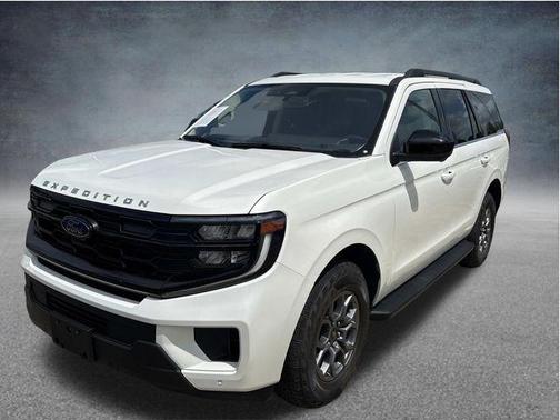 Star White Metallic Tri-Coat 2025 Ford Expedition Active