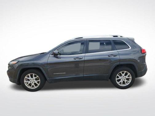 Granite Crystal Metallic Clearcoat 2016 Jeep Cherokee Latitude