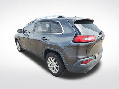Granite Crystal Metallic Clearcoat 2016 Jeep Cherokee Latitude