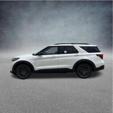 White Metallic 2025 Ford Explorer ST-Line