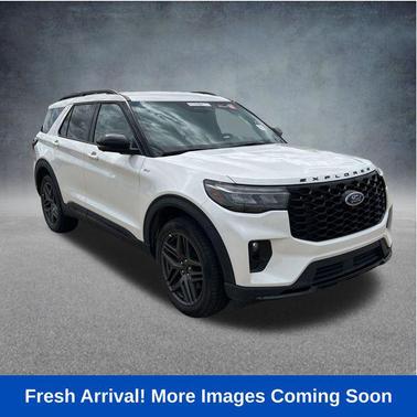 White Metallic 2025 Ford Explorer ST-Line