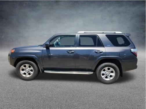 Magnetic Gray Metallic 2018 Toyota 4Runner SR5