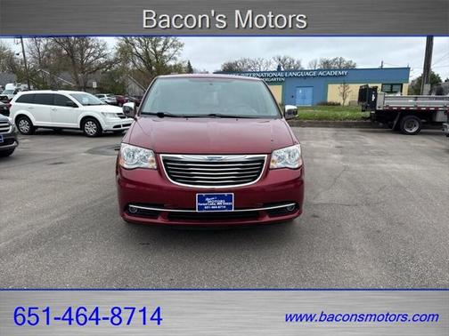 2014 Chrysler Town & Country Touring-L