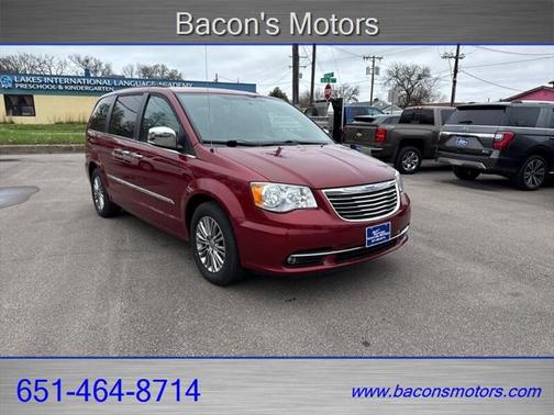 2014 Chrysler Town & Country Touring-L
