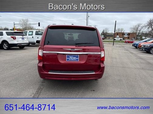 2014 Chrysler Town & Country Touring-L