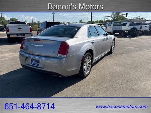 2017 Chrysler 300C Base