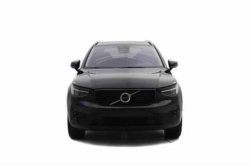 2025 Volvo XC40 Plus