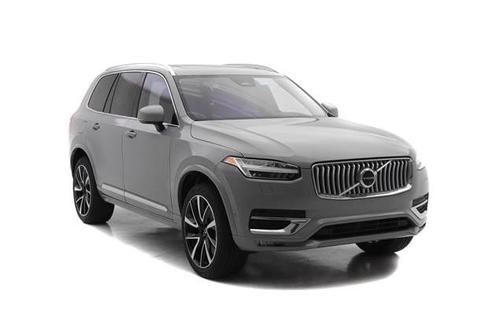 2025 Volvo XC90 B5 Plus