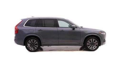 2022 Volvo XC90 T6 AWD Momentum 6 Seater