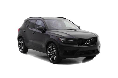 2025 Volvo XC40 B5 Plus Dark Theme