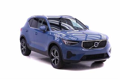 2024 Volvo XC40 Core