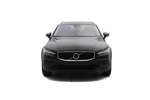 2024 Volvo V60 Cross Country B5 Plus