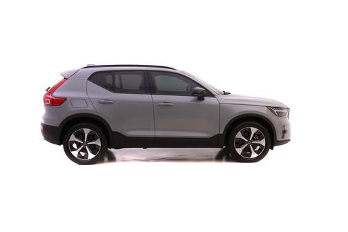 2024 Volvo XC40 B5 Plus Dark