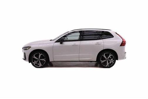 Crystal White 2023 Volvo XC60