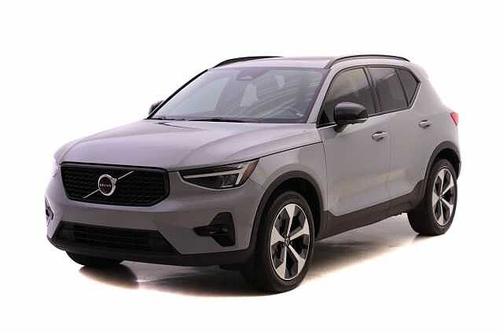 2024 Volvo XC40 Plus