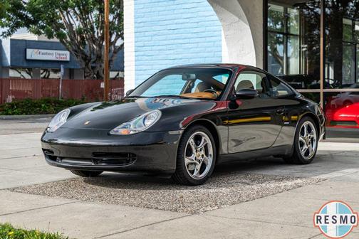 2000 Porsche 911 Carrera 4