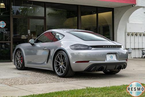 GT Silver 2024 Porsche 718 Cayman GTS 4.0