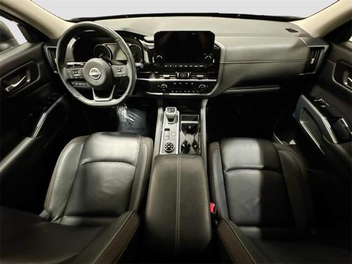 2023 Nissan Pathfinder SL 4WD
