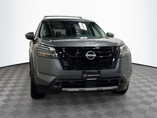 2023 Nissan Pathfinder SL 4WD