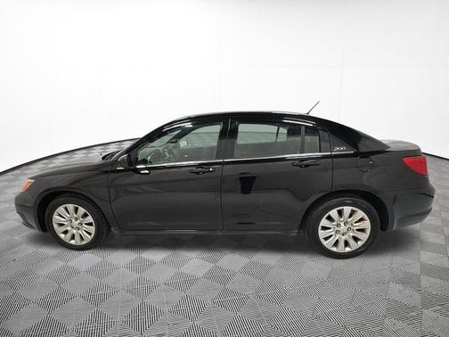 Black Clearcoat 2013 Chrysler 200 LX