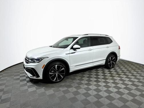 2022 Volkswagen Tiguan 2.0T SEL R-Line 4MOTION