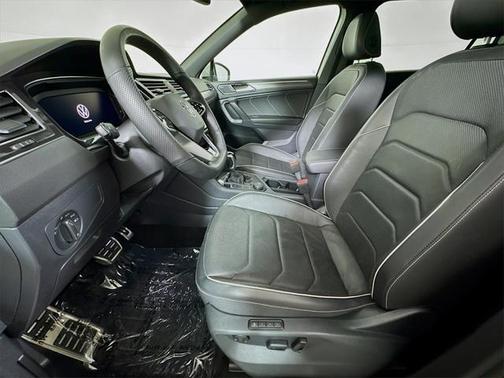 2022 Volkswagen Tiguan 2.0T SEL R-Line 4MOTION