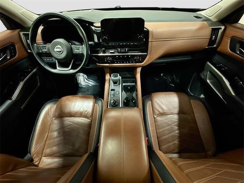 2023 Nissan Pathfinder Platinum 4WD