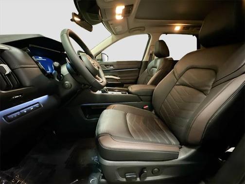 2025 Nissan Pathfinder Platinum 4WD