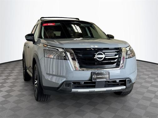 2025 Nissan Pathfinder Platinum 4WD