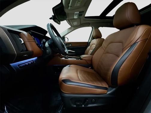 2025 Nissan Pathfinder Platinum 4WD