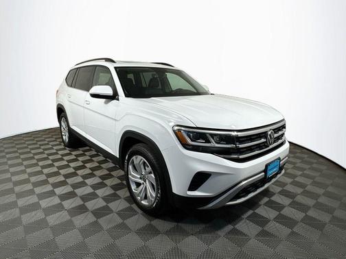 2023 Volkswagen Atlas 2.0T SE w/Technology 4MOTION