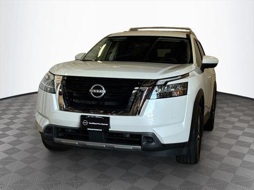 2024 Nissan Pathfinder SL 4WD