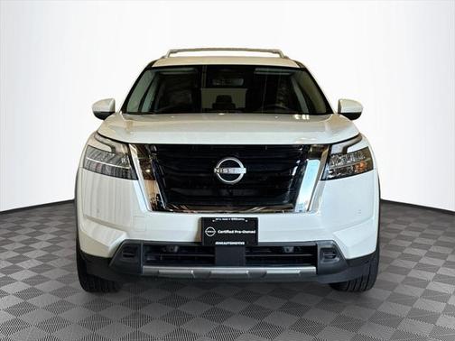 2024 Nissan Pathfinder SL 4WD