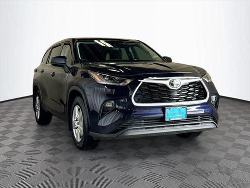 2021 Toyota Highlander LE